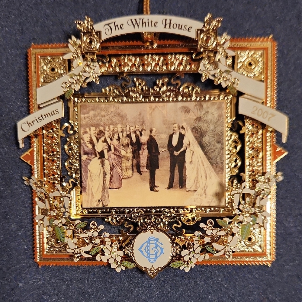 2007 White House Christmas Holiday Ornament, EUC IOB